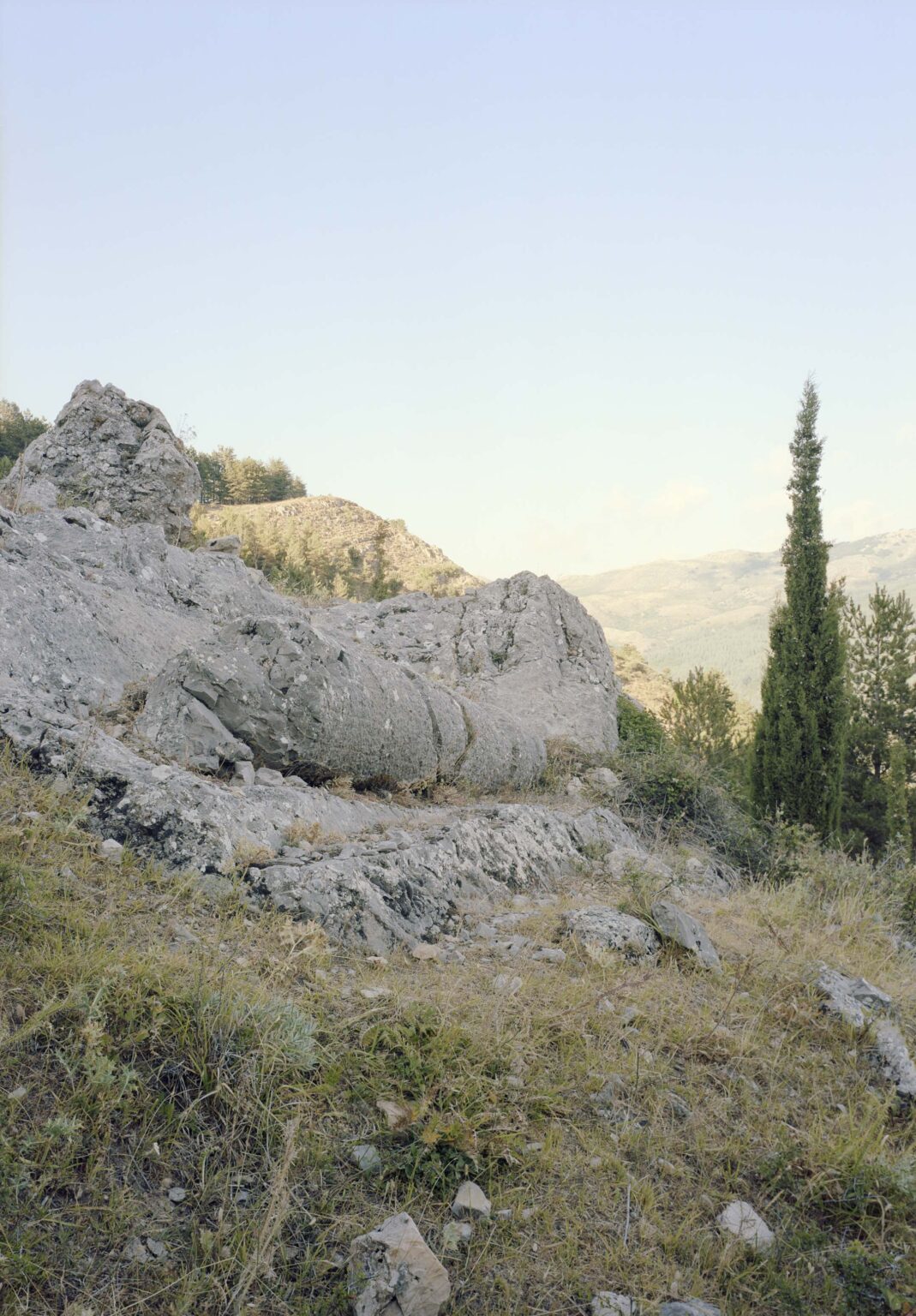 columns cave in pizzo sant otiero, petralia sottana madonie paesaggi