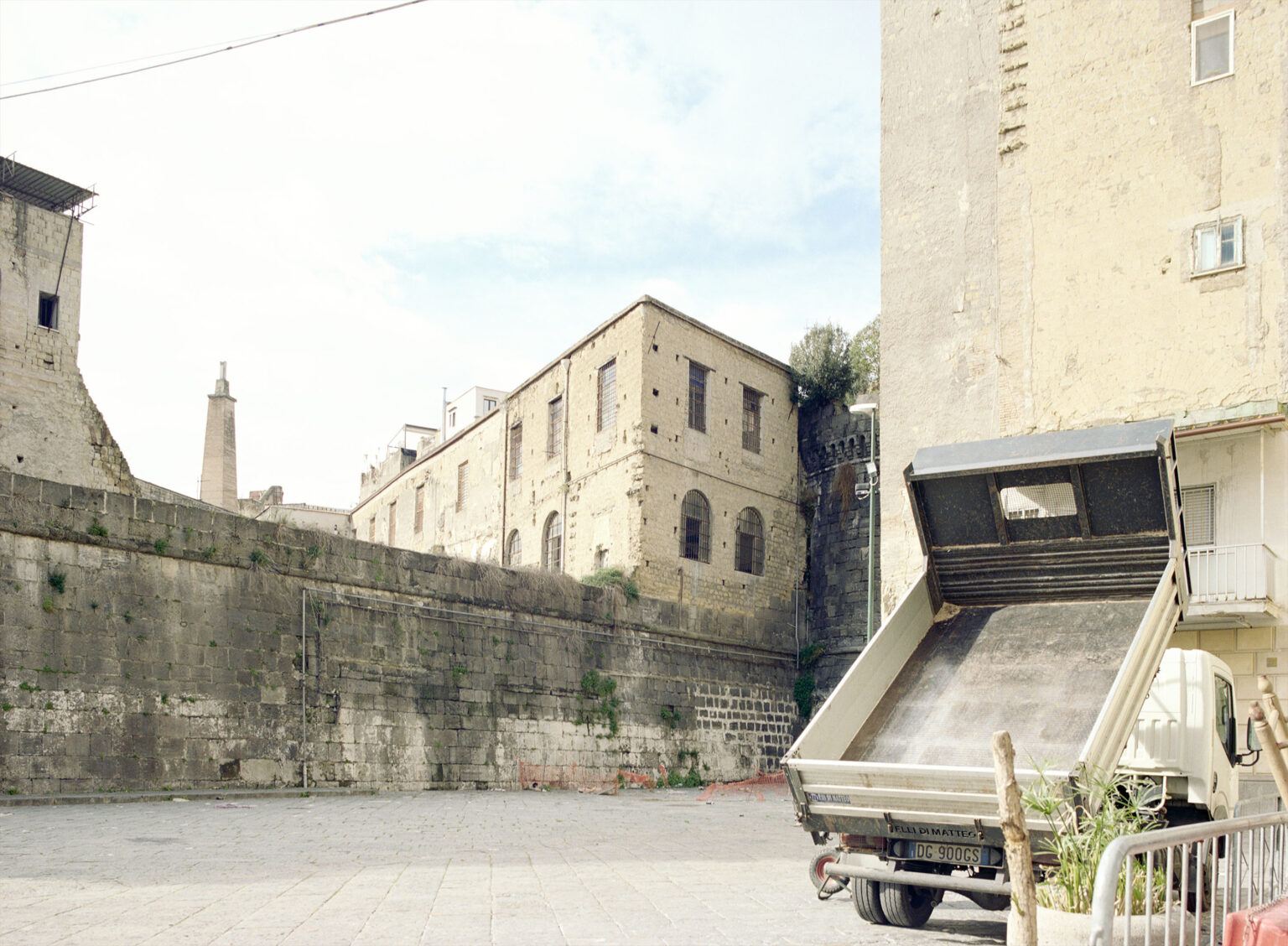 piazza san francesco a capuana napoli nuova luce